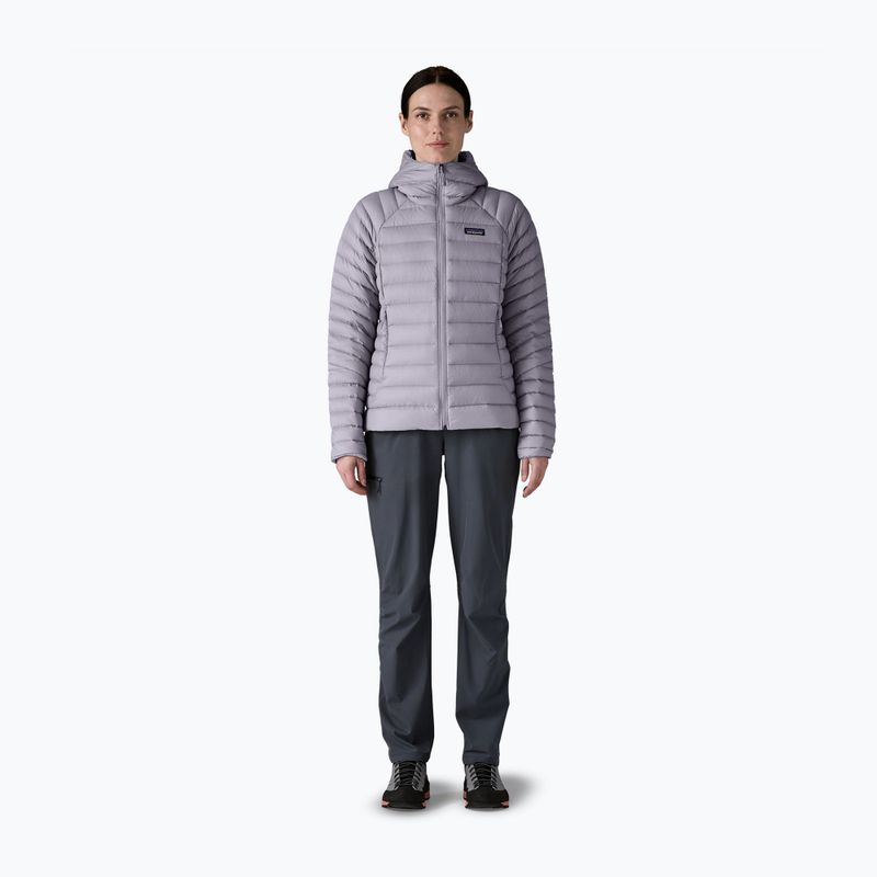 Пуховик жіночий Patagonia Down Sweater Hoody permafrost purple 2