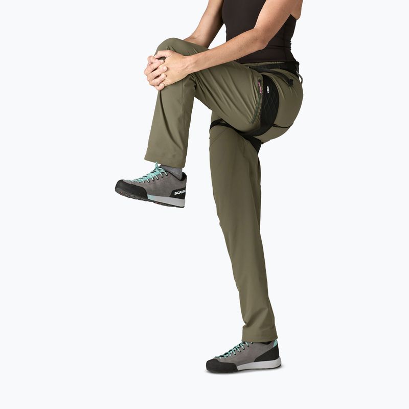 Штани трекінгові жіночі Patagonia Free Wall basin green 5