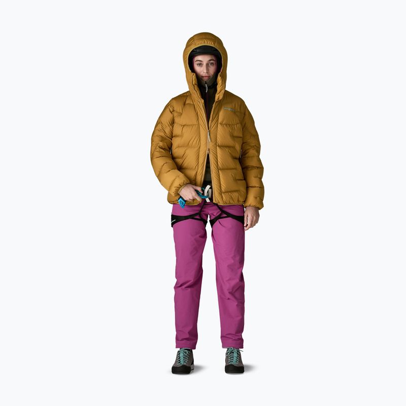 Пуховик жіночий Patagonia Durable Down Parka bobcat brown 2