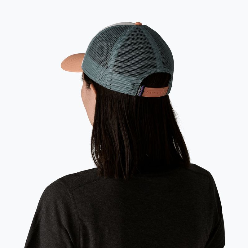 Кепка Patagonia P-6 Logo LoPro Trucker white w/peach sherbet 3