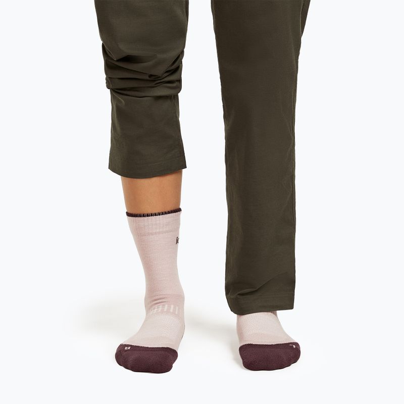 Шкарпетки жіночі icebreaker Merino Hike+ Light Crew pink quartz/java 3