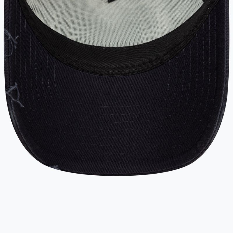 Кепка New Era NE Patch Distressed Trucker біла 5