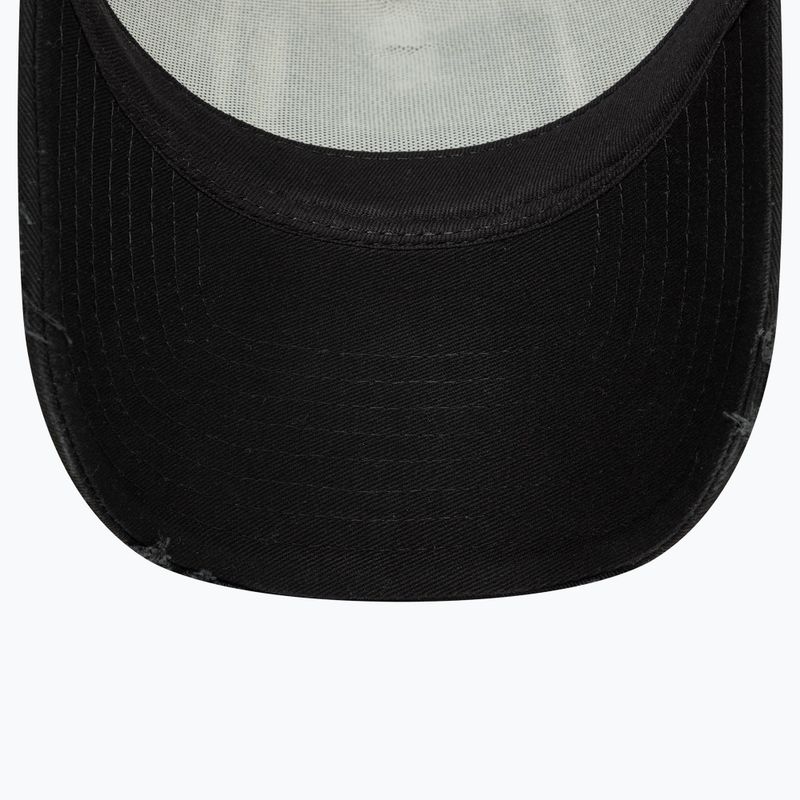 Кепка New Era NE Patch Distress Trucker біла 5