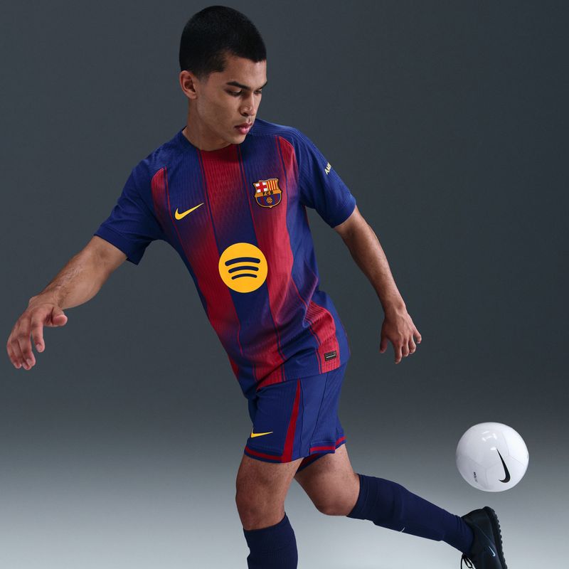 Футболка футбольна чоловіча Nike FC Barcelona 2025/26 Match Home deep royal blue/midwest gold 10