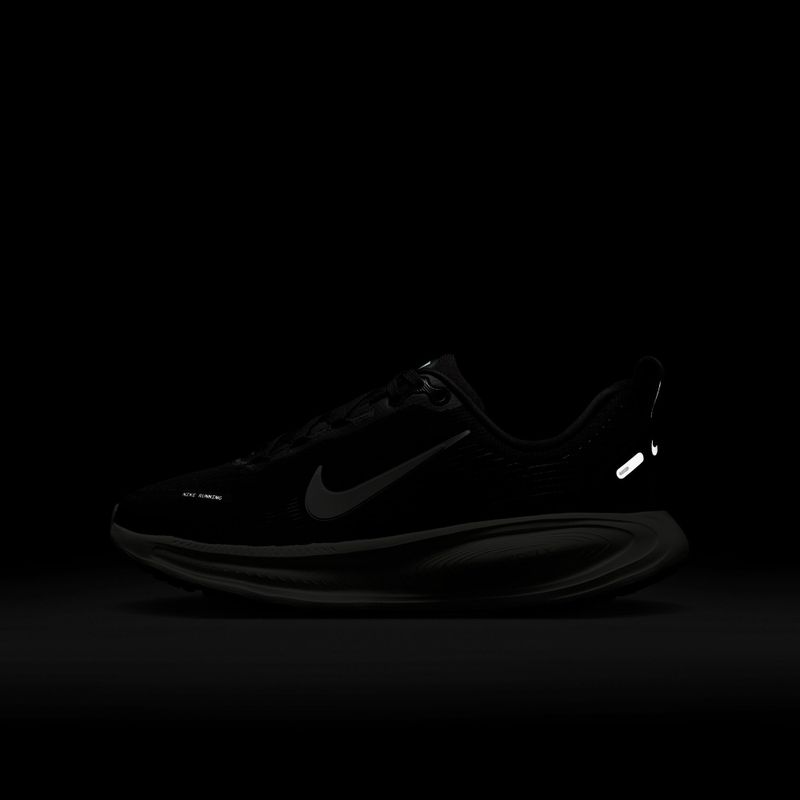 Кросівки для бігу дитячі Nike Vomero 18 black/coconut milk/iron ore/summit white 15