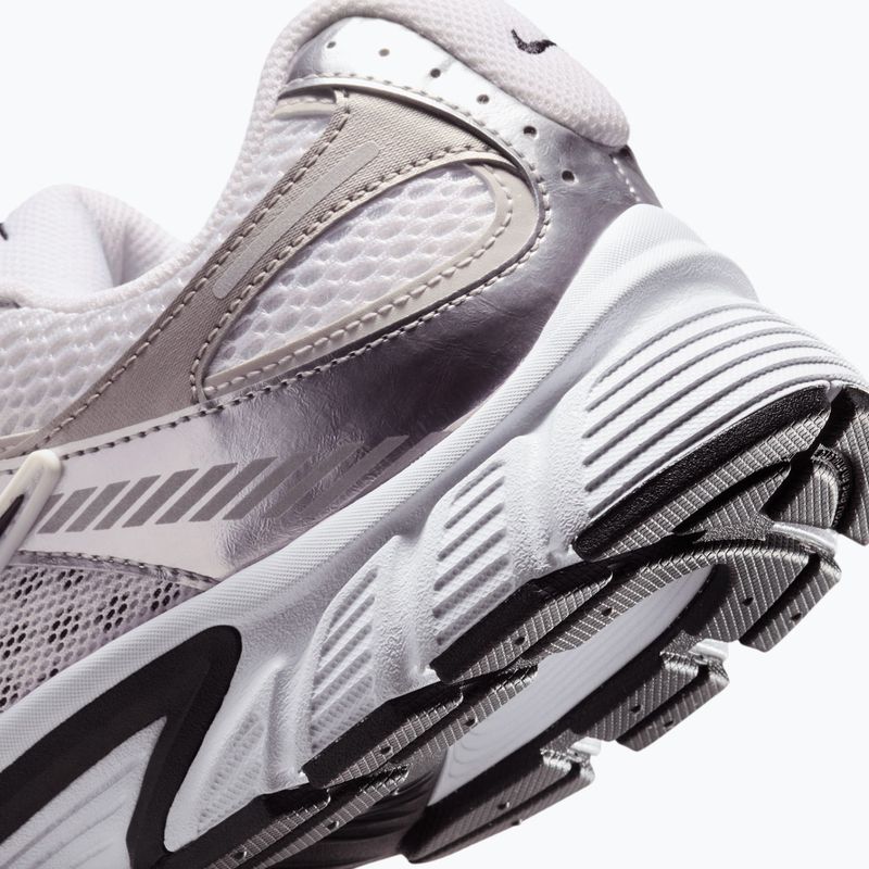 Взуття чоловіче Nike V5 RNR white/vast grey/college grey/black 4