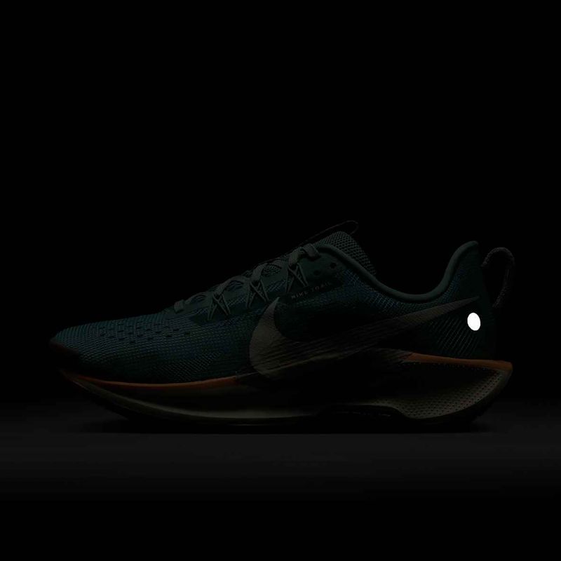 Кросівки для бігу жіночі Nike Pegasus Trail 5 cannon / soft pearl / mink brown 9