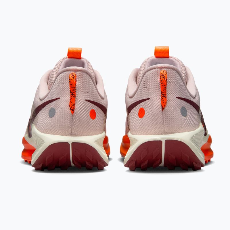 Кросівки для бігу жіночі Nike Pegasus Trail 5 silt red/hyper crimson/dark team red 4