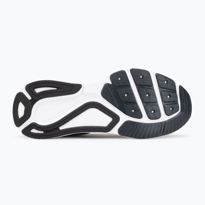 Кросівки для бігу жіночі Nike Structure 26 black/cool grey/metallic silver/white 4