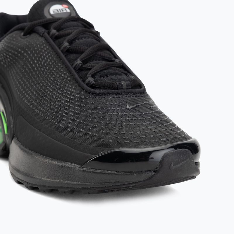 Взуття чоловіче Nike Air Max Dn black/black/anthracite/green strike 7