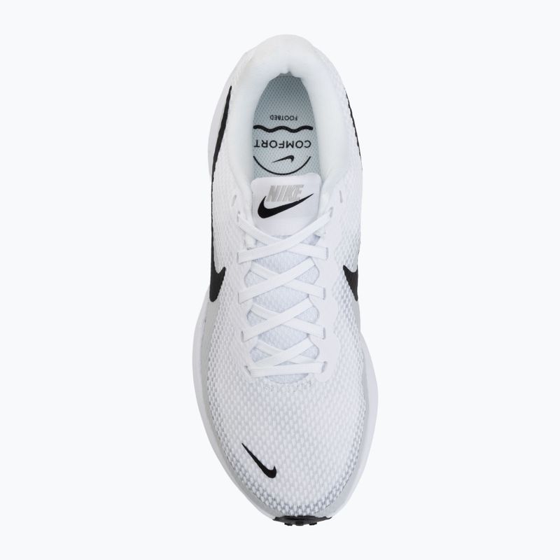 Жіночі бігові кросівки Nike Revolution 8 Extra Wide white/pure platinum/black 5