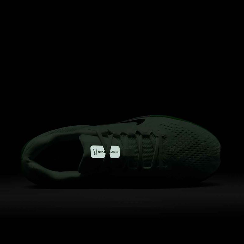 Кросівки для бігу чоловічі Nike Winflo 11 barely green / black / green strike 8