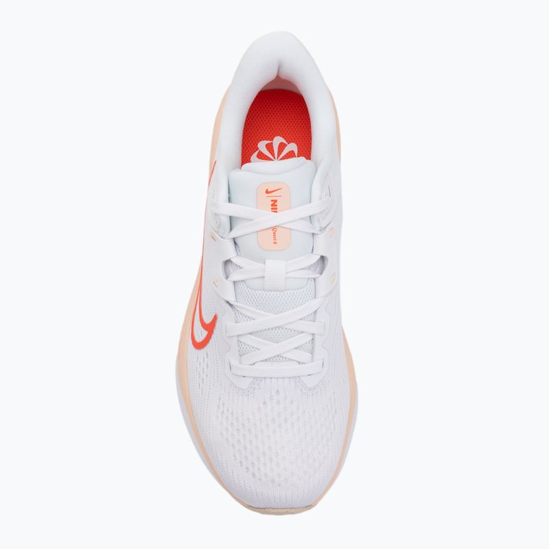 Кросівки для бігу жіночі Nike Quest 6 white / bright crimson / washed coral 5