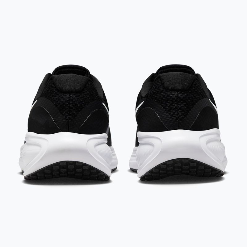 Кросівки для бігу чоловічі Nike Revolution 8 Extra Wide black/black/white 4