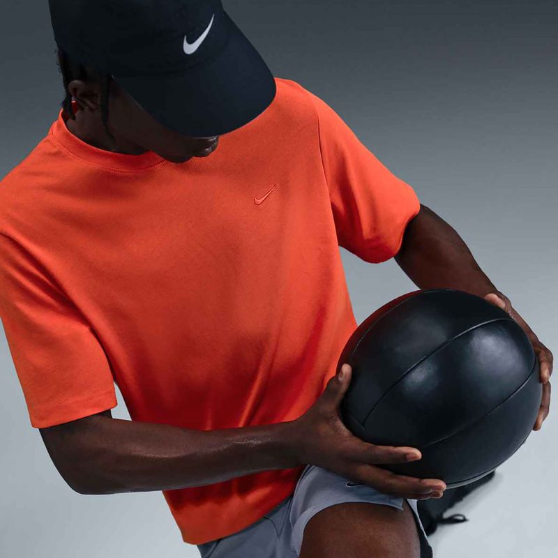 Футболка для тренувань чоловіча Nike Dri-Fit Primary picante red 10