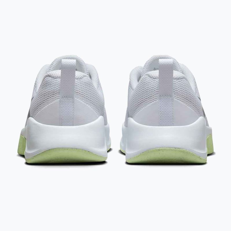 Кросівки для тренувань жіночі Nike MC Trainer 3 white/metallic silver/barely volt 4