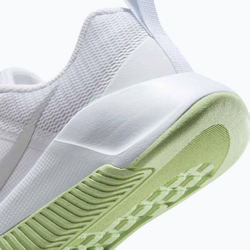 Кросівки для тренувань жіночі Nike MC Trainer 3 white/metallic silver/barely volt 9