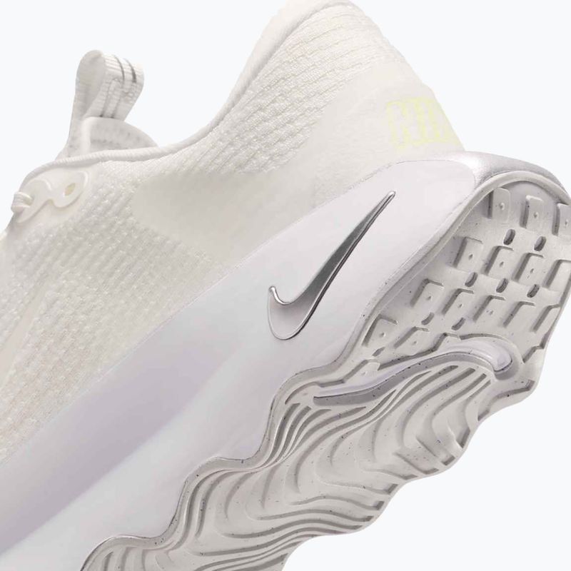 Кросівки жіночі Nike Motiva summit white/white/metallix silver/summit whitee 9