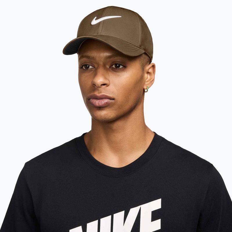 Кепка Nike Dri-FIT Club mosswood brown/white