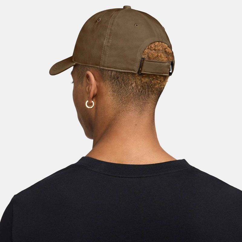 Кепка Nike Dri-FIT Club mosswood brown/white 2