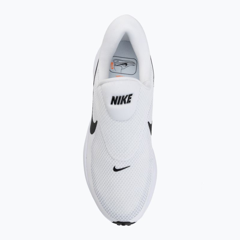 Кросівки для бігу чоловічі Nike Revolution 8 EasyOn white/wolf grey/black 5