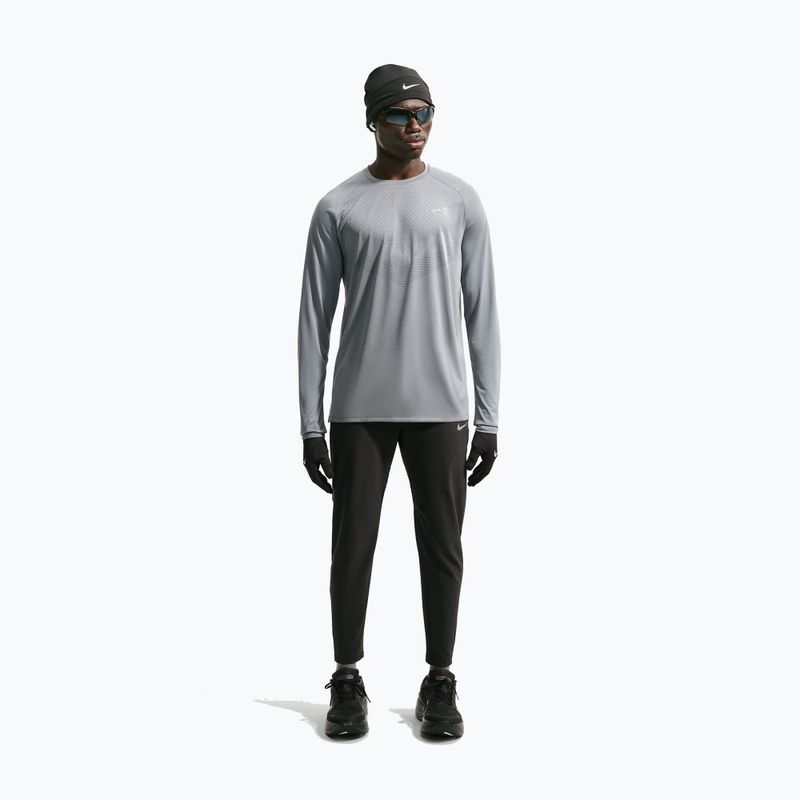Лонгслів для бігу чоловічий Nike Stride Dri-Fit ADV Smoke Grey 2