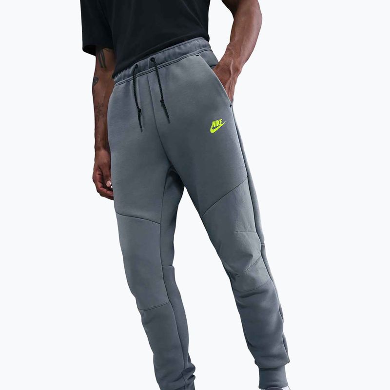 Штани чоловічі Nike Tech Joggers cool grey/cool grey/volt 3
