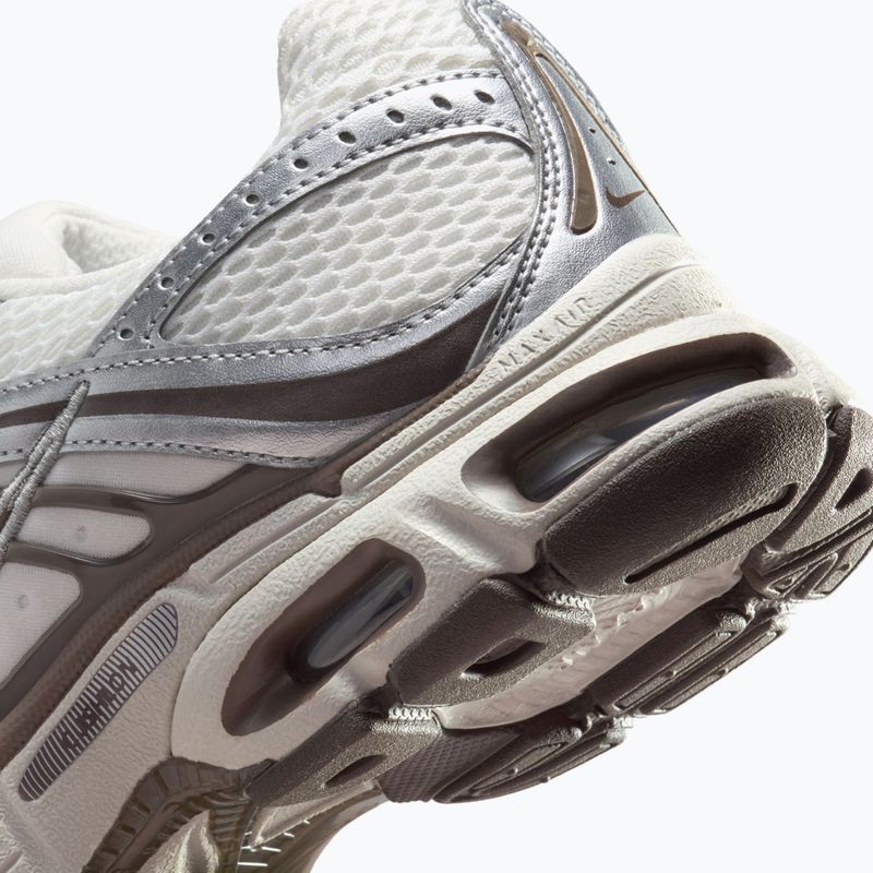 Взуття жіноче Nike Air Max Moto 2K phantom/metallic silver/baroque brown 4