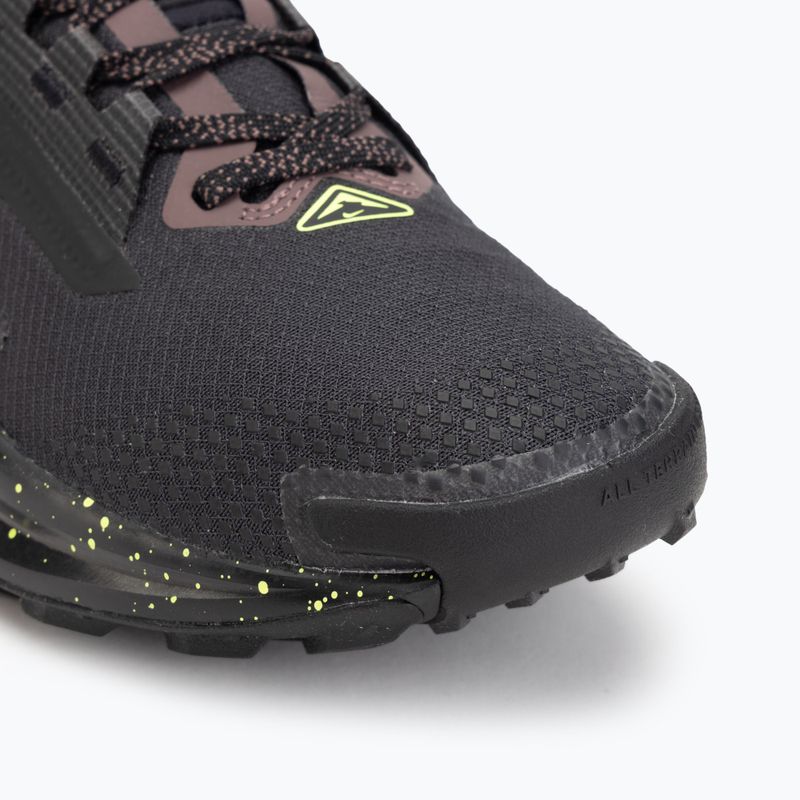 Жіночі бігові кросівки Nike Pegasus Trail 5 GTX black/phantom/tattoo/volt ice 7