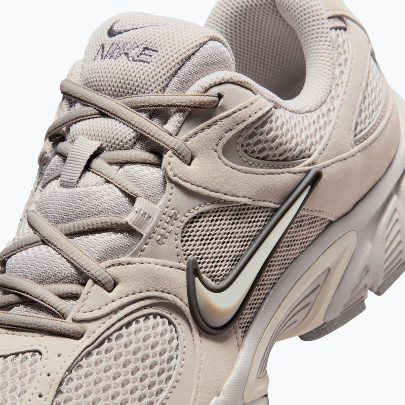 Кросівки чоловічі Nike V5 RNR moon particle/light orewood brown 8