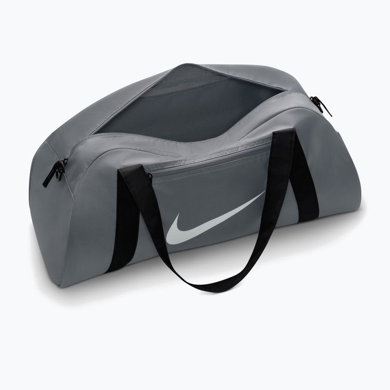 Жіноча тренувальна сумка Nike Gym Club 24 l smoke grey/black/white 4