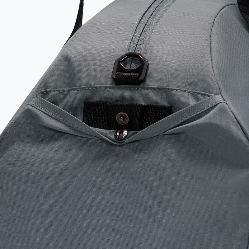 Жіноча тренувальна сумка Nike Gym Club 24 l smoke grey/black/white 8
