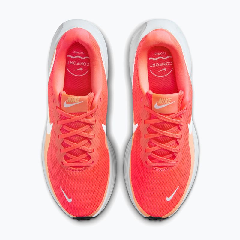 Жіночі бігові кросівки Nike Revolution 8 hot lava/orange pulse/black/white 7