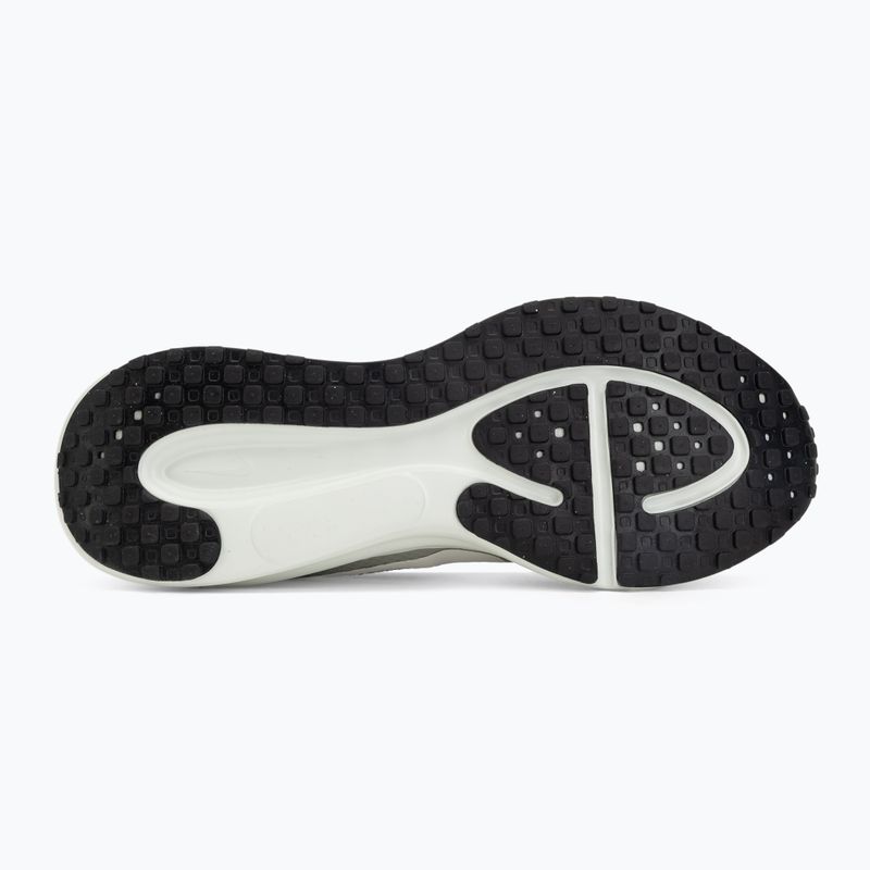 Чоловічі бігові кросівки Nike Revolution 8 cargo khaki/spruce aura/spruce fog/sail 4