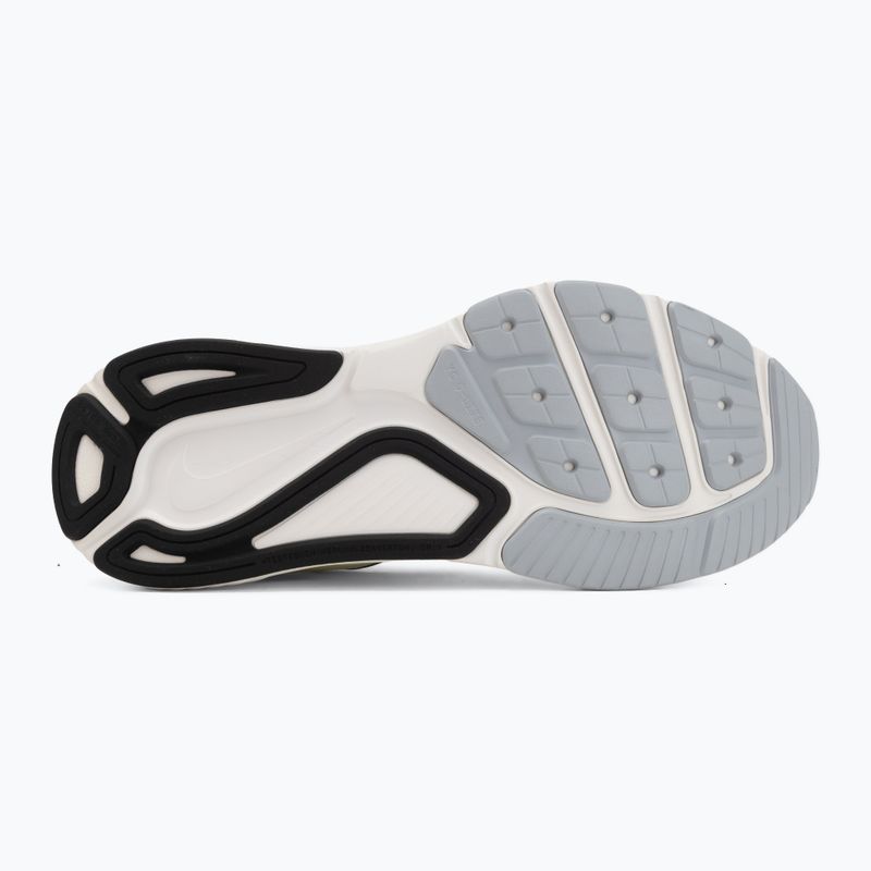 Кросівки для бігу чоловічі Nike Structure 26 summit white/volt/total orange/black 4