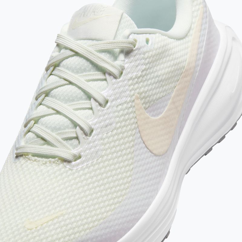 Кросівки для бігу жіночі Nike Revolution 8 sail/white/pencil point/chalk 15