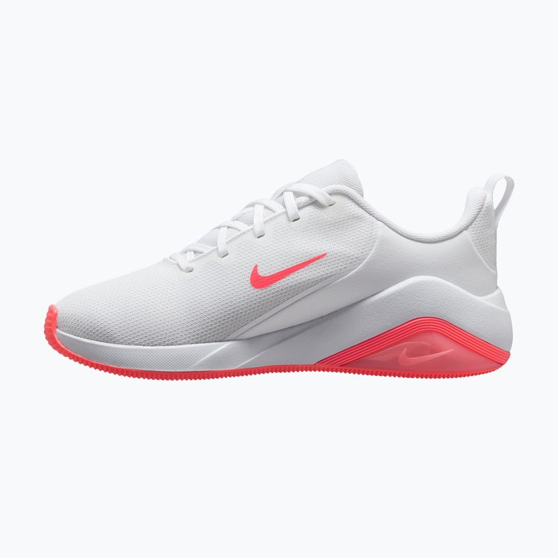 Жіноче тренувальне взуття Nike Bella 7 white/white/hot lava 2