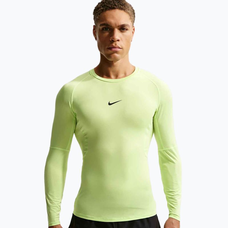 Лонгслів для тренувань чоловічий Nike Pro Dri-Fit Tight Fitness light liquid lime/black 4