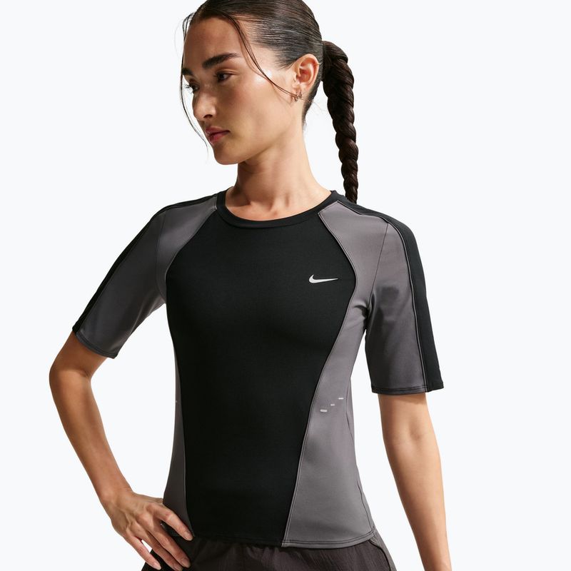Футболка для бігу жіноча Nike Swift Dri-Fit black/iron grey 2
