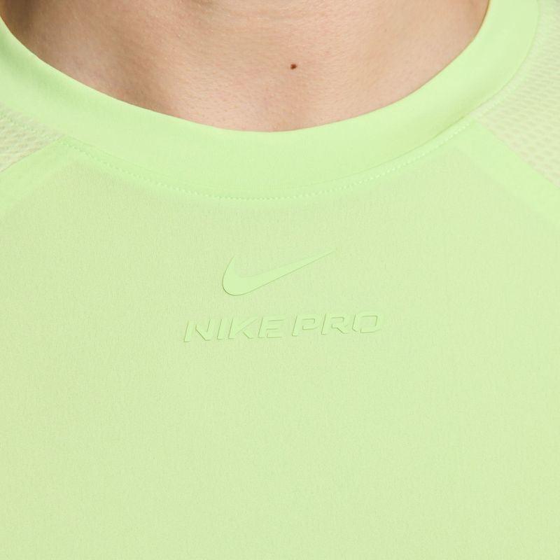 Футболка для тренувань чоловіча Nike Pro Training Dri-Fit light liquid lime/light liquid lime 3