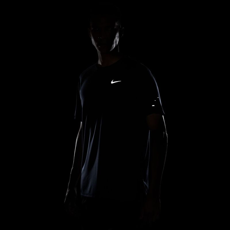 Футболка для бігу чоловіча Nike Stride ADV midnight navy 6