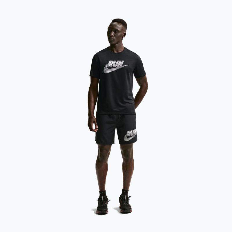 Чоловіча бігова футболка Nike Miler Dri-Fit UV black/white 2
