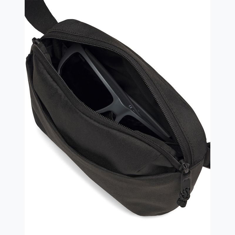 Сумка бананка Under Armour Essential XB black/black/black 4