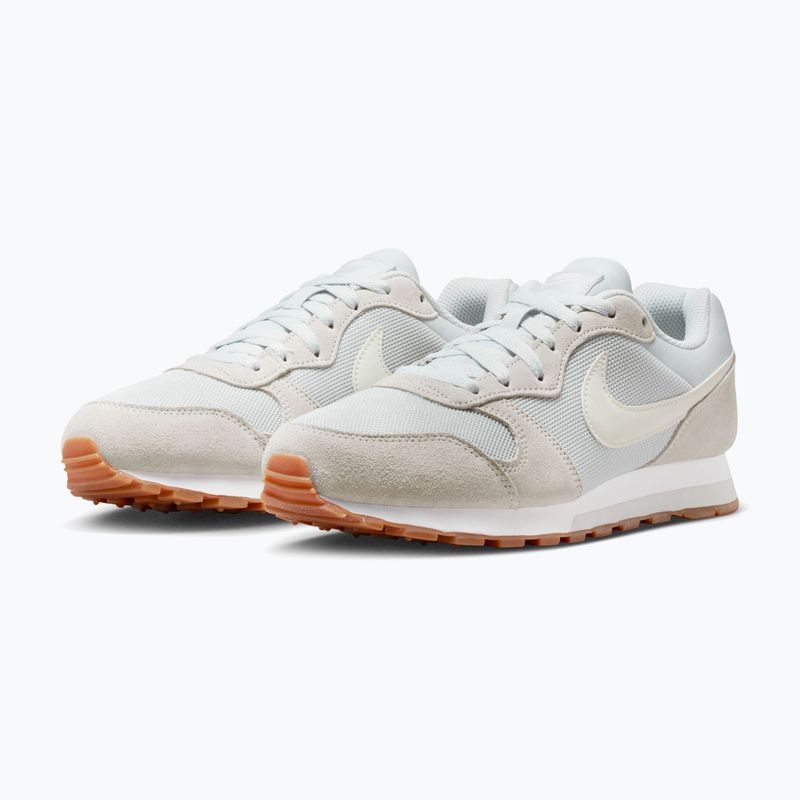 Взуття жіноче Nike MD Runner 2 photon dust/white/gum med brown/sail 3