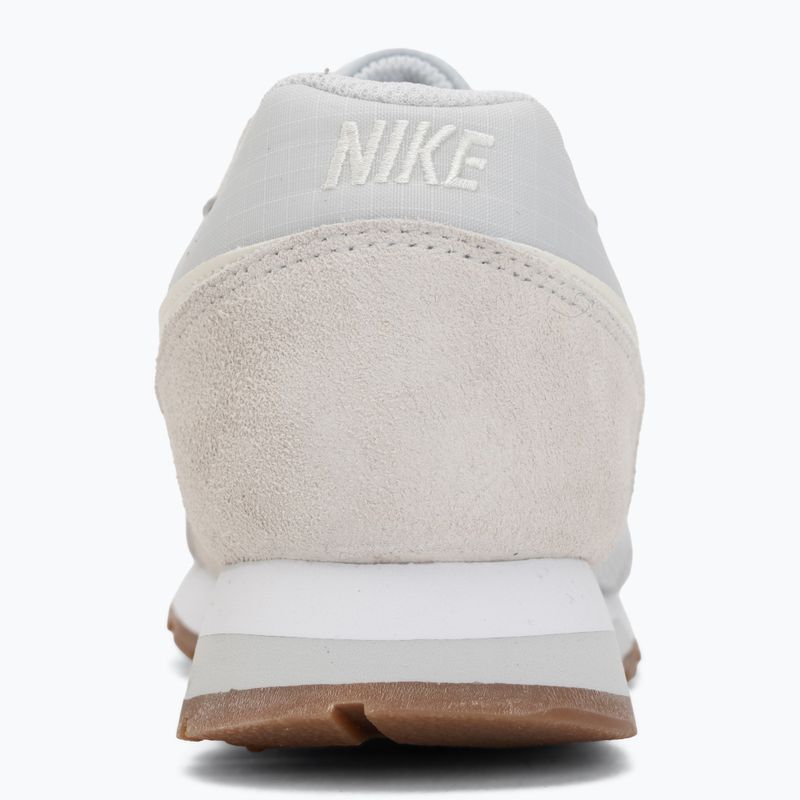 Взуття жіноче Nike MD Runner 2 photon dust/white/gum med brown/sail 6
