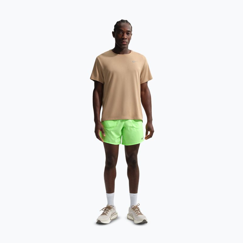 Чоловічі бігові шорти Nike Stride Dri-Fit Brief-Lined 7" lime blast 2