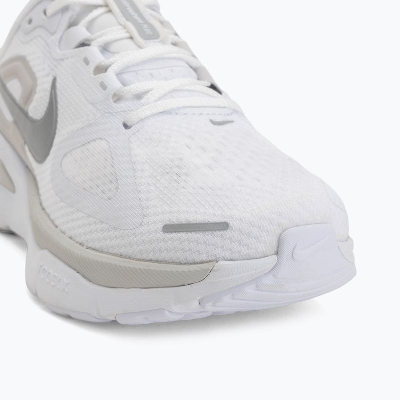 Кросівки для бігу жіночі Nike Structure Plus white/photon dust/metallic silver 7