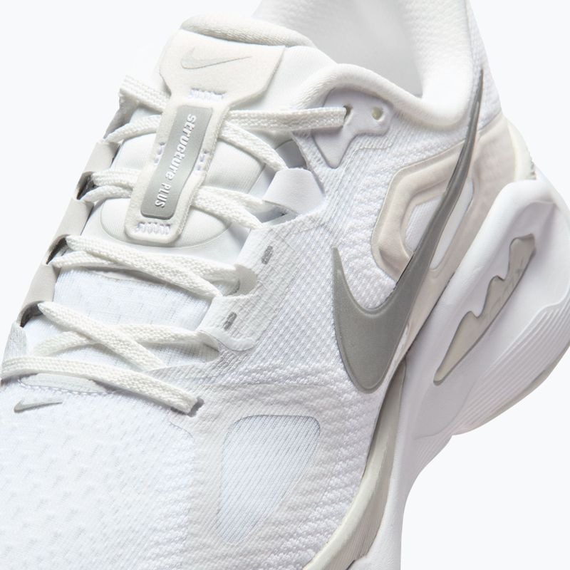 Кросівки для бігу жіночі Nike Structure Plus white/photon dust/metallic silver 4