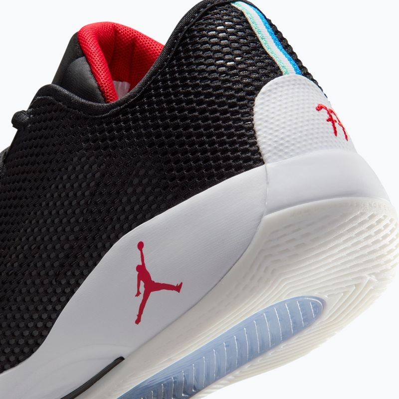 Кросівки баскетбольні чоловічі Nike Jordan Luka 77 black/white/university red 9