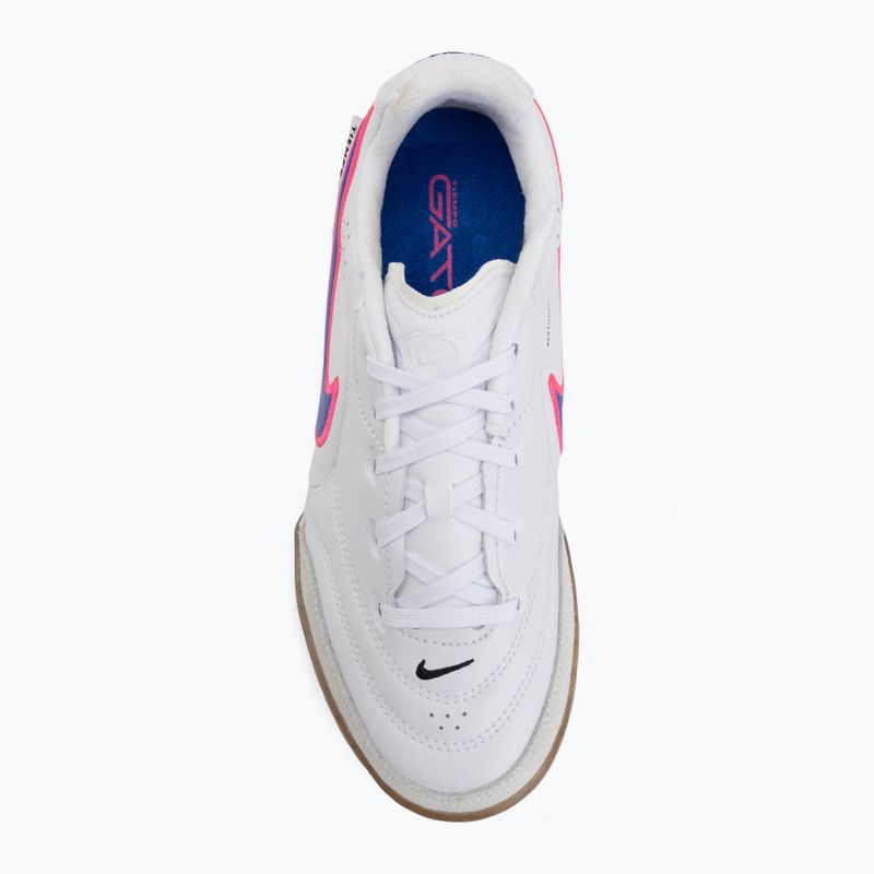 Кросівки футбольні дитячі Nike Tiempo Streetgato Jr white/pink blast/racer blue 5